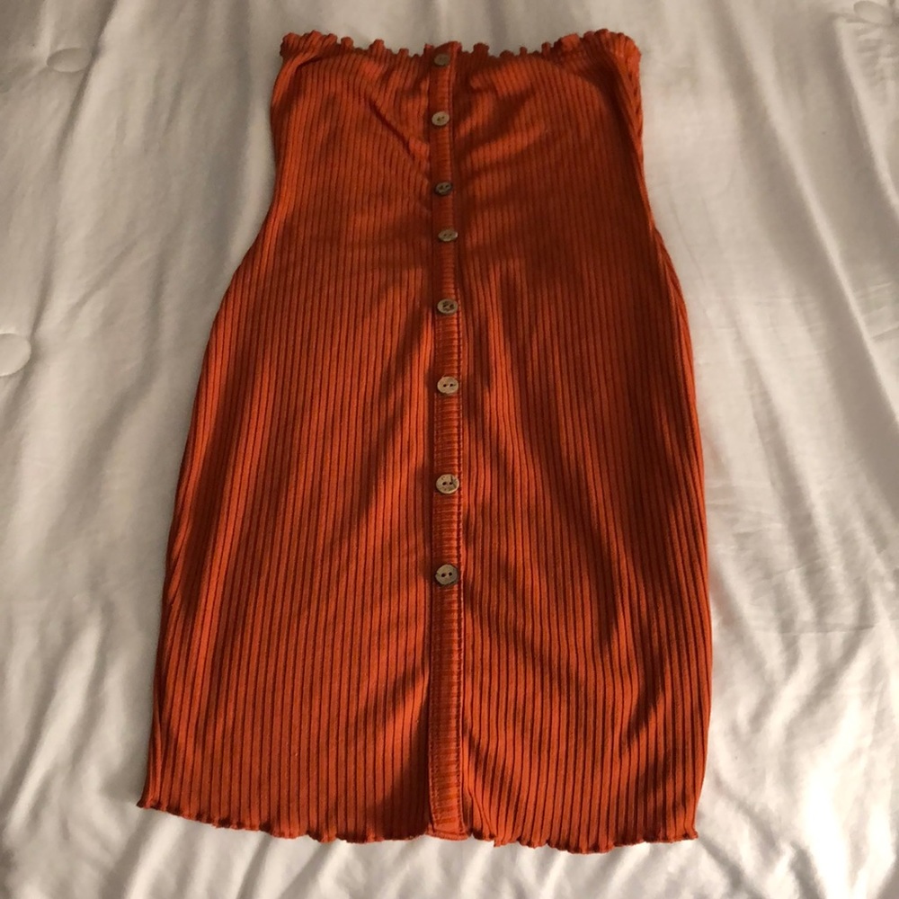 Sleeveless orange dress